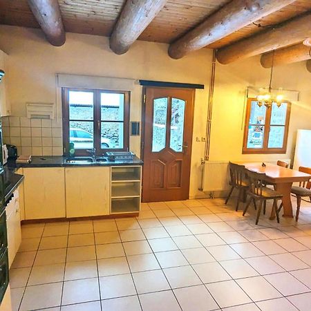 Rustikale Und Grosszuegige Ferienwohnung Kasperske Hory Exterior foto